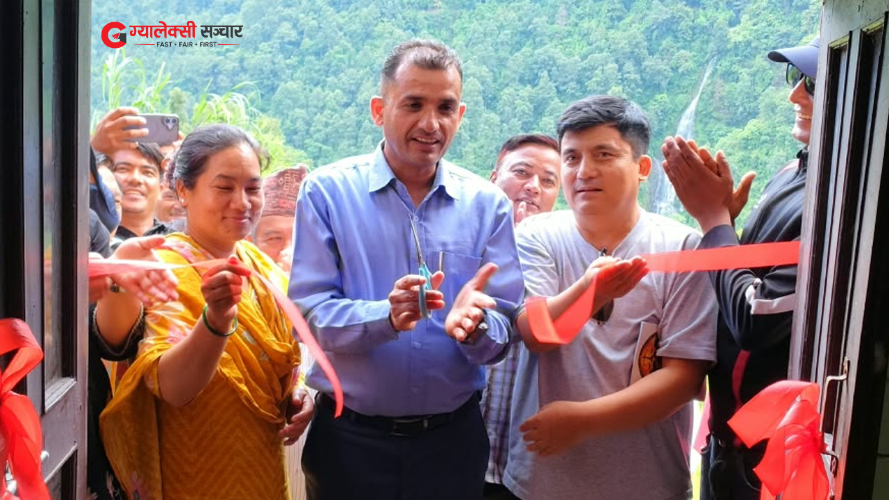 पूर्वसांसद माधव सापकोटाद्वारा शहीद प्रतिष्ठान भवन उद्घाटन